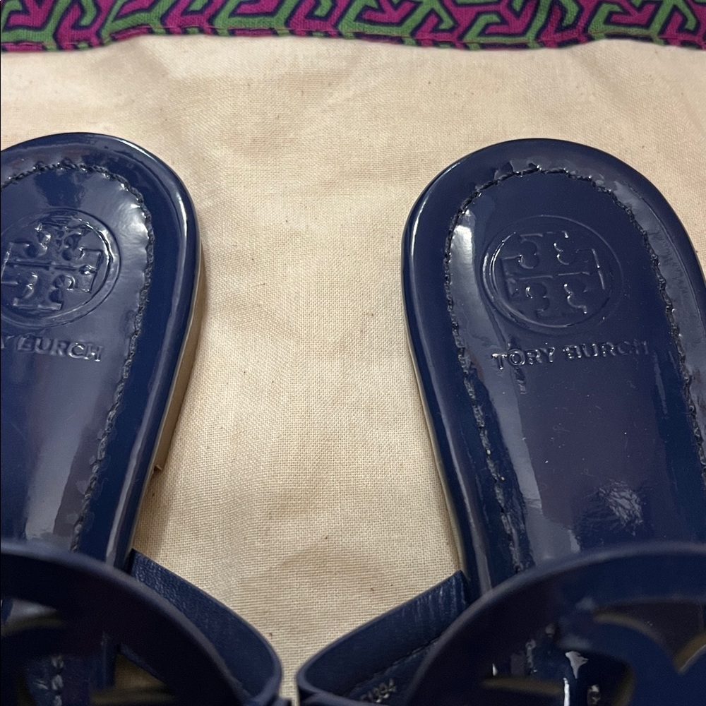 Tory Burch Miller Thong Sandal Patent Leather Bright Indigo size 6 - Picture 7 of 16